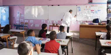 بعد الانتقادات .. وزارة التعليم تستجيب وتُقَرّ تعديلاً في جدول الامتحان الإقليمي للمستوى السادس